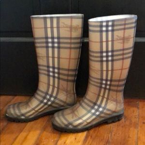 Authentic Burberry rain boots